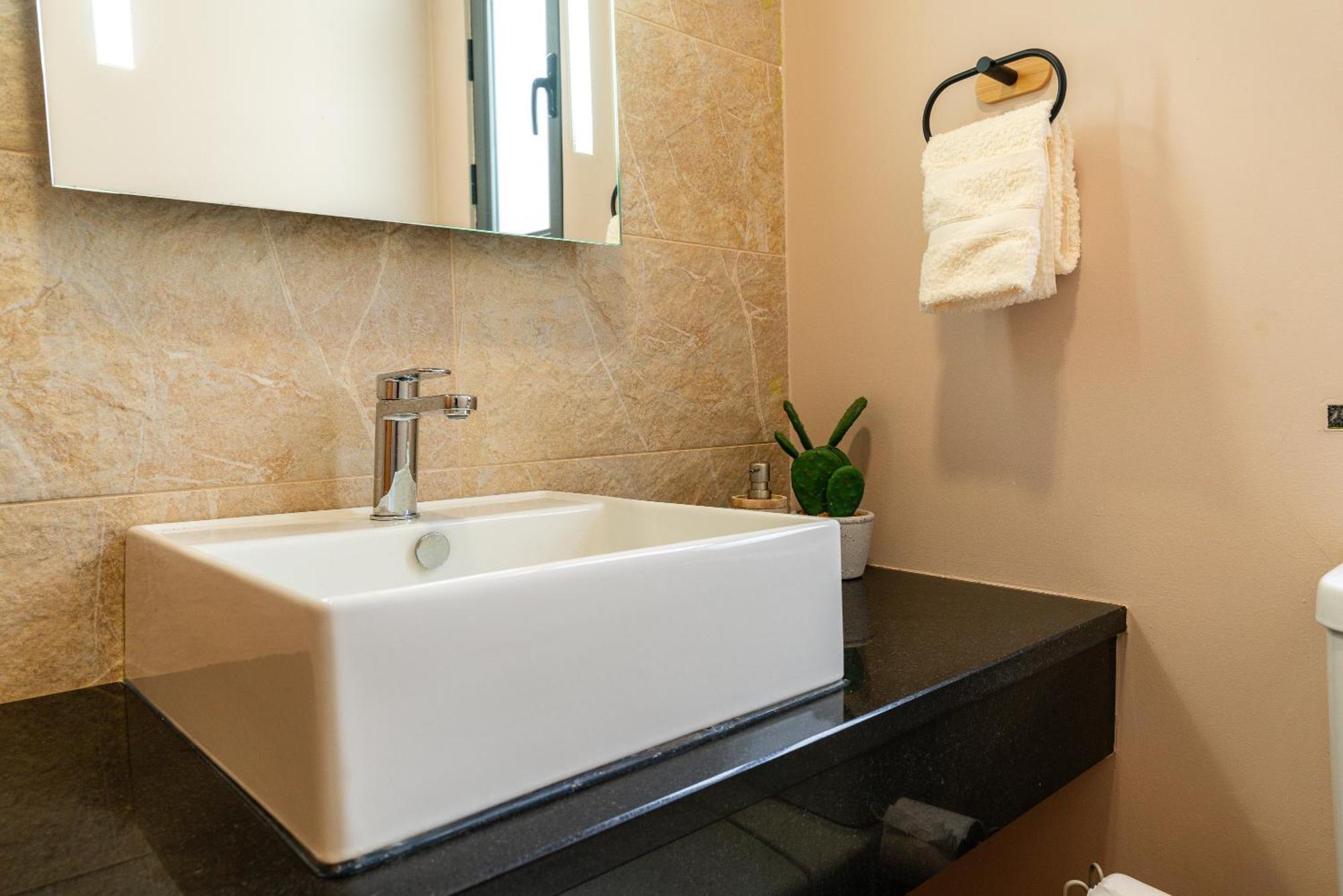 Villa Nunes, Big Holiday House With Private Pool Calheta  Bagian luar foto